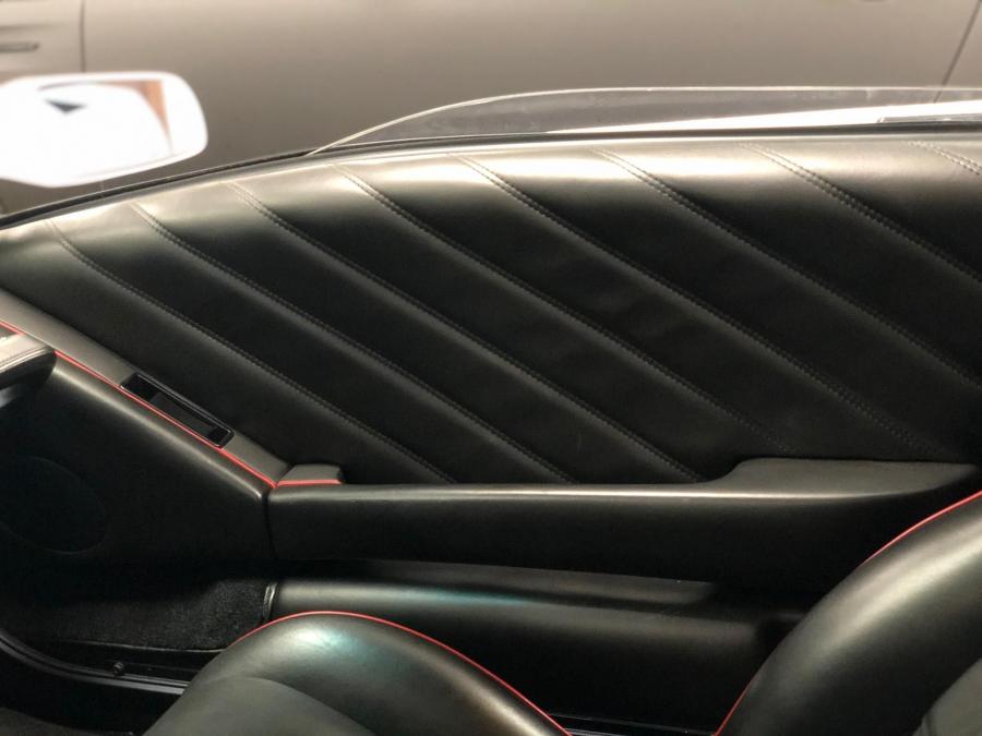 Детали интерьера Lamborghini Diablo 1991 года  (NA) (фото 60 из 89)